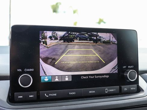 Certified 2025 Honda Accord LX image 28