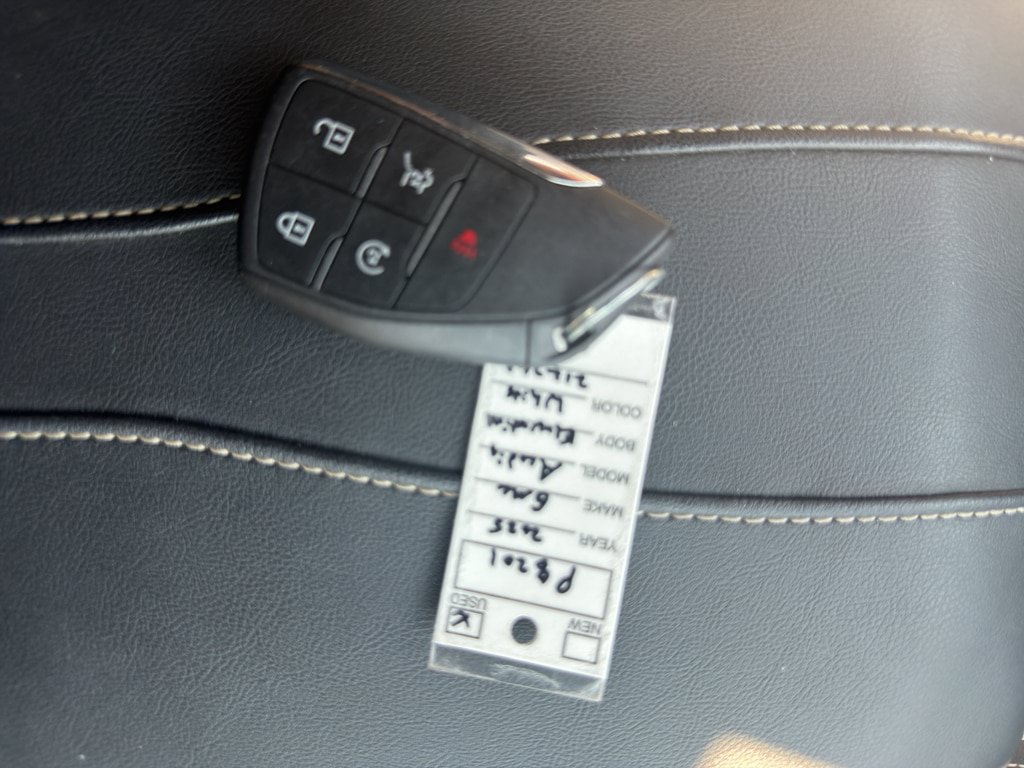 Used 2025 GMC Acadia Elevation FWD image 36
