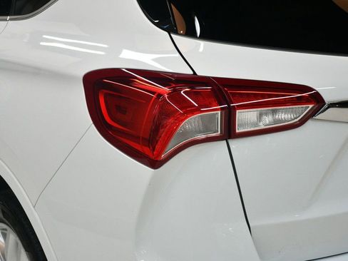 Used 2019 Buick Envision Premium w/ Driver Confidence Package image 11