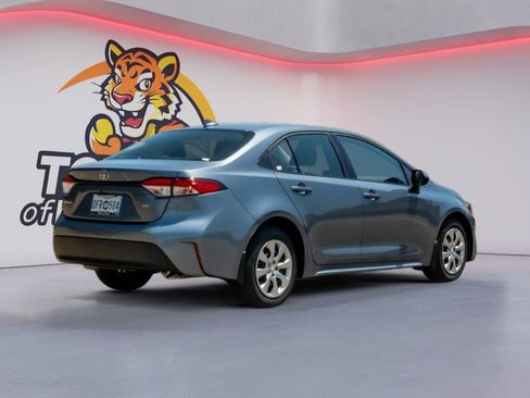 Used 2026 Toyota Corolla LE FWD image 5