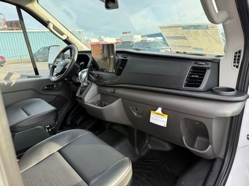 New 2026 Ford Transit 250 148 Medium Roof RWD image 12