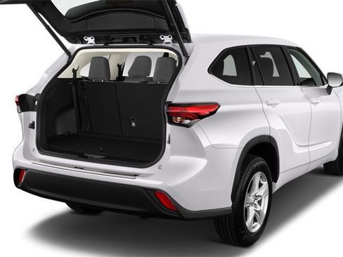 Used 2022 Toyota Highlander Platinum image 7