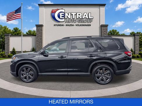 Used 2023 Honda Pilot Sport image 5