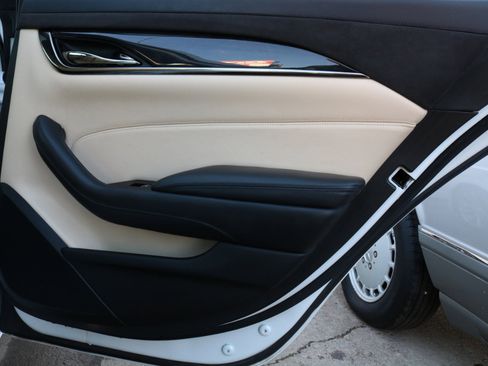 Used 2018 Cadillac CTS Luxury image 41