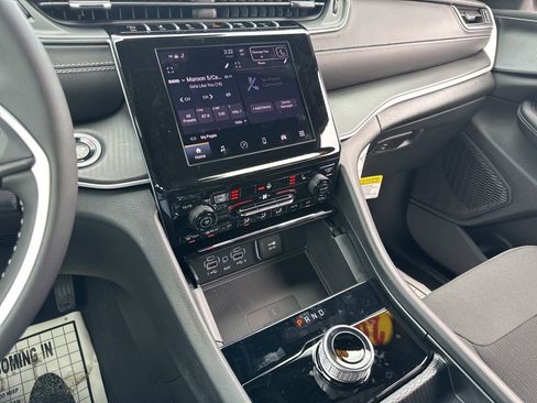 New 2026 Jeep Grand Cherokee Laredo X AWD/4WD image 45