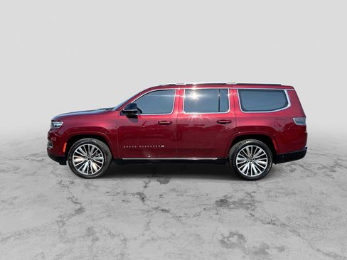 Used 2023 Jeep Grand Wagoneer Series III AWD/4WD image 5
