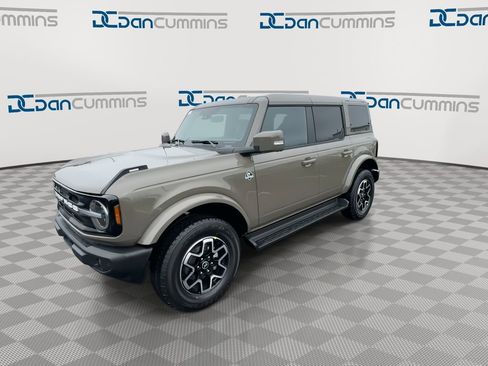 New 2025 Ford Bronco Outer Banks AWD/4WD image 4