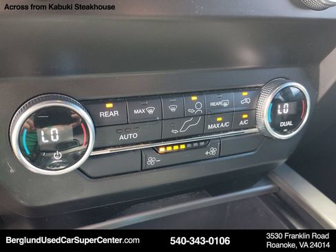 Used 2019 Ford Expedition Max XLT w/ Equipment Group 201A AWD/4WD image 32