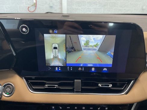 New 2026 Chevrolet Equinox ACTIV w/ Convenience Package III AWD/4WD image 36