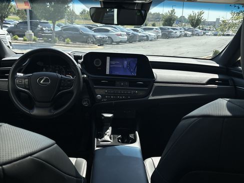 Used 2025 Lexus ES 350 w/ Premium Package FWD image 29