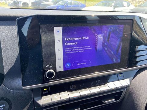 Used 2025 Toyota Camry LE image 26