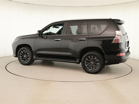 Used 2021 Lexus GX 460 Premium w/ Premium Package image 3