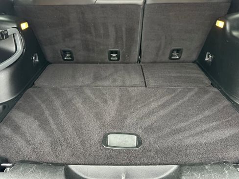 Used 2018 Jeep Cherokee Latitude Plus w/ Cold Weather Group image 15