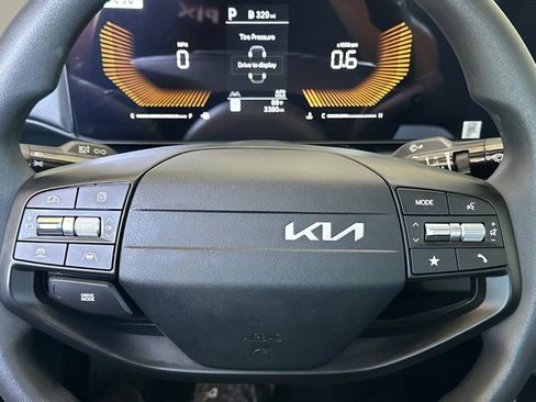 Certified 2025 Kia K4 FWD image 24