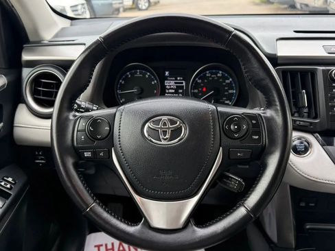 Used 2017 Toyota RAV4 XLE FWD image 11