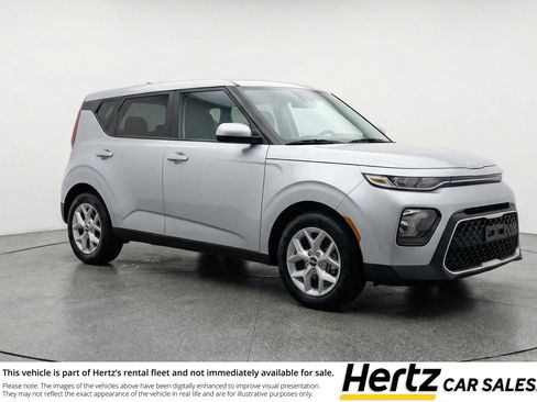 Used 2025 Kia Soul LX w/ LX Technology Package FWD image 1