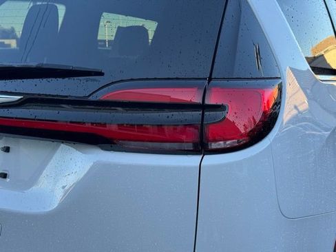 New 2026 Chrysler Pacifica Select image 9