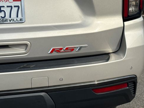 Used 2021 Chevrolet Suburban RST AWD/4WD image 34