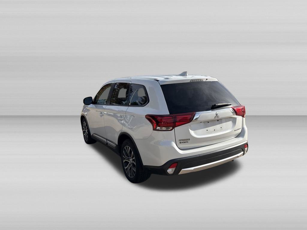 Used 2017 Mitsubishi Outlander ES FWD image 5