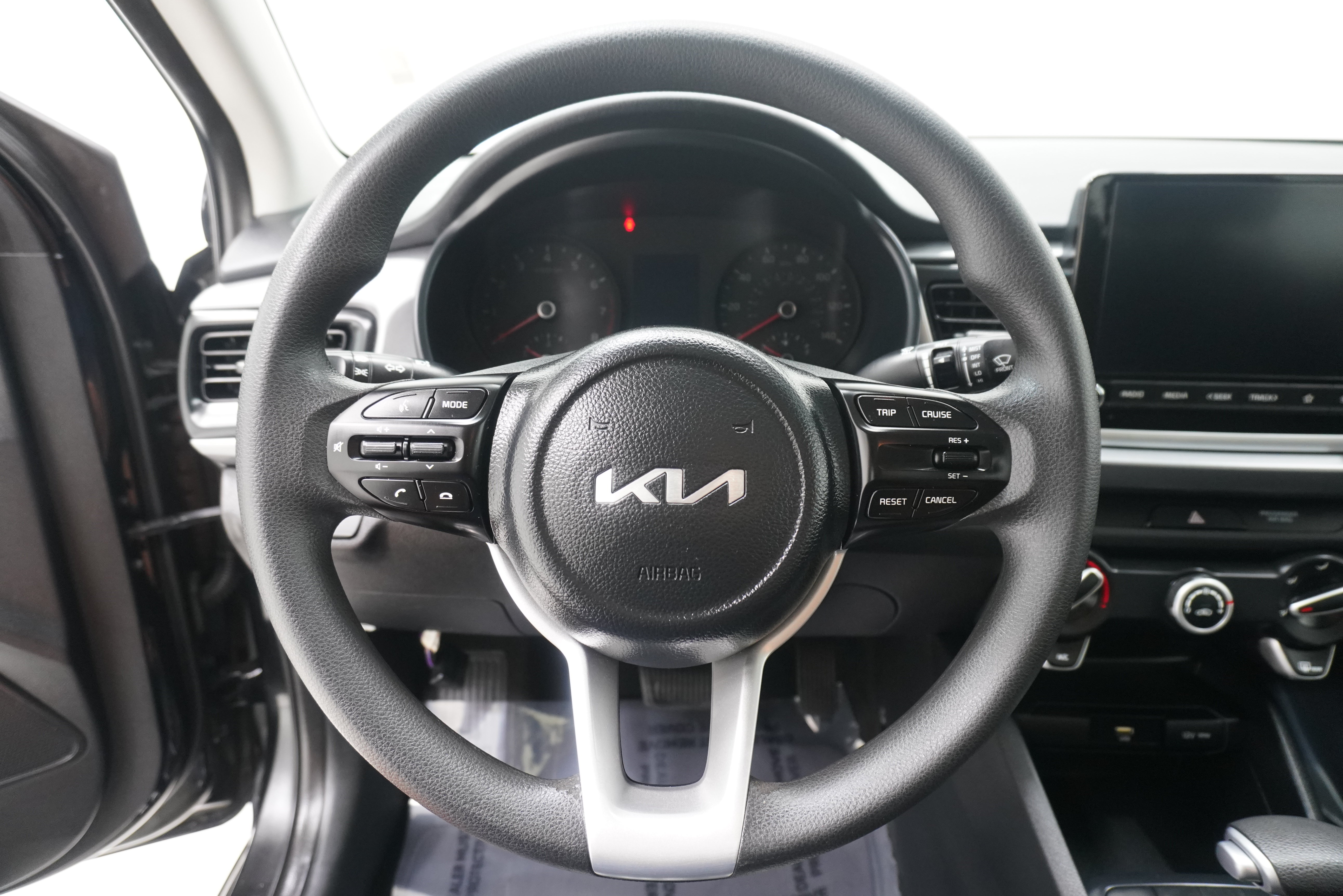 Used 2023 Kia Rio S FWD image 10