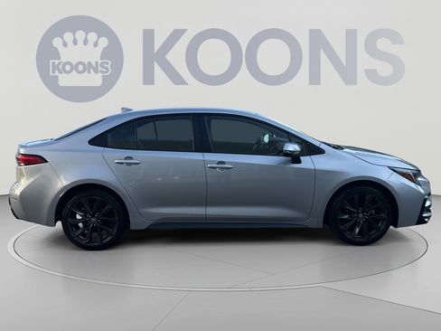 Used 2025 Toyota Corolla SE FWD image 8