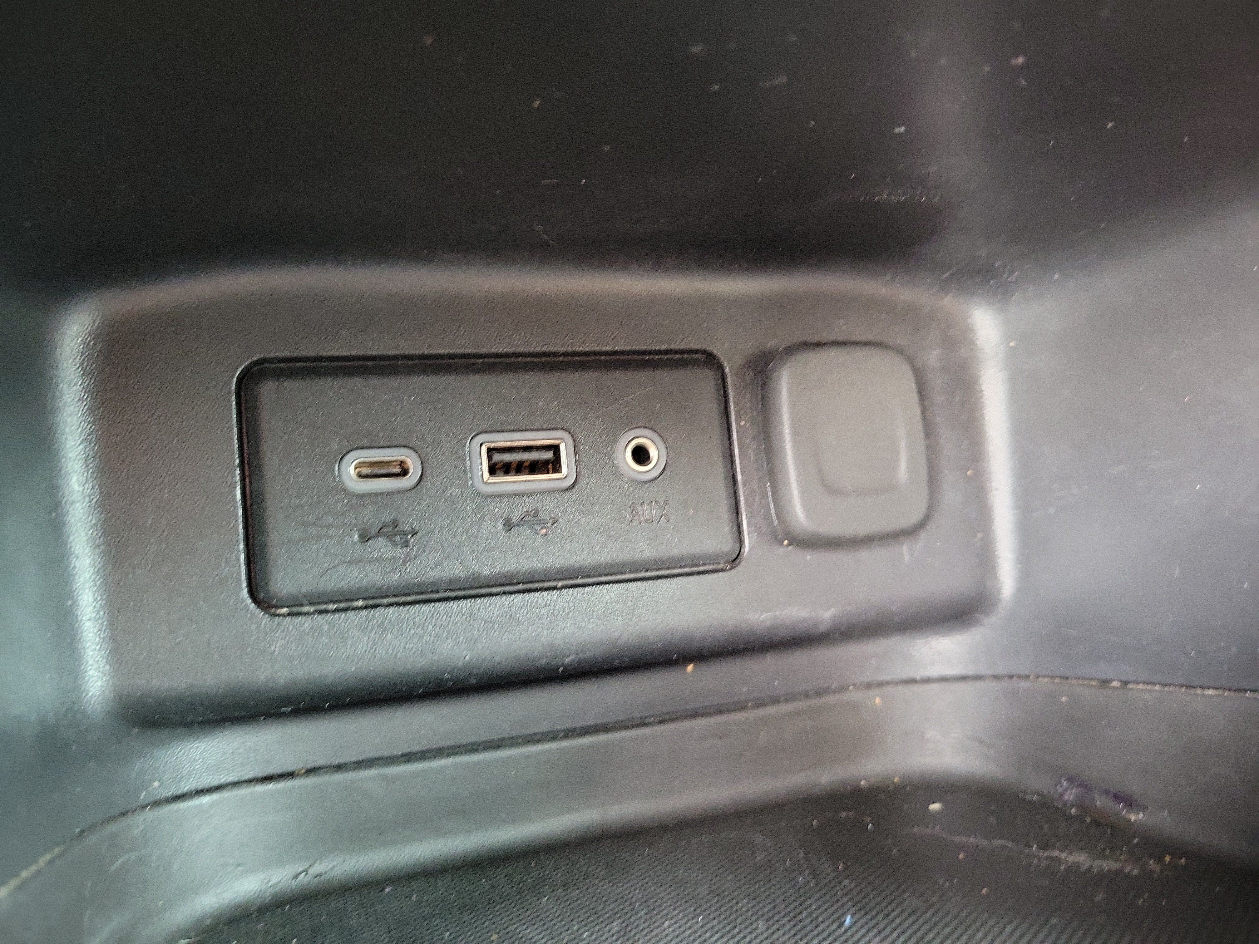 Used 2020 Chevrolet Equinox LT FWD image 17