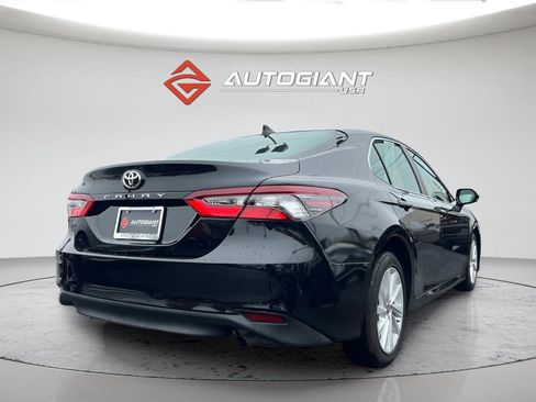 Used 2023 Toyota Camry LE image 7