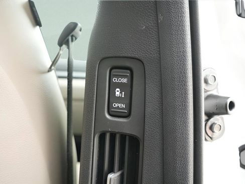 Used 2023 Honda Odyssey Elite image 18