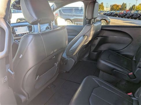 New 2026 Chrysler Pacifica Select w/ S Appearance Package image 24