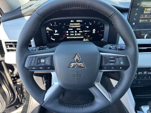 New 2026 Mitsubishi Outlander SEL FWD image 10