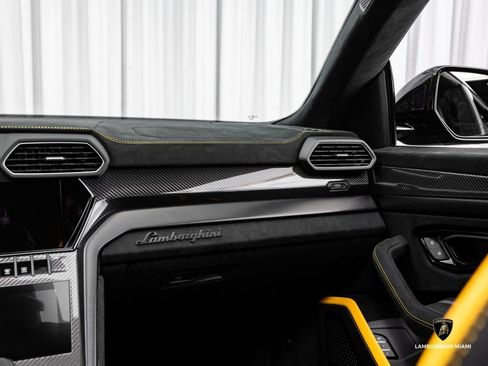 Used 2024 Lamborghini Urus Performante image 36