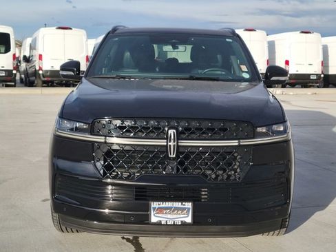 New 2025 Lincoln Navigator Reserve w/ Jet Appearance Package image 5