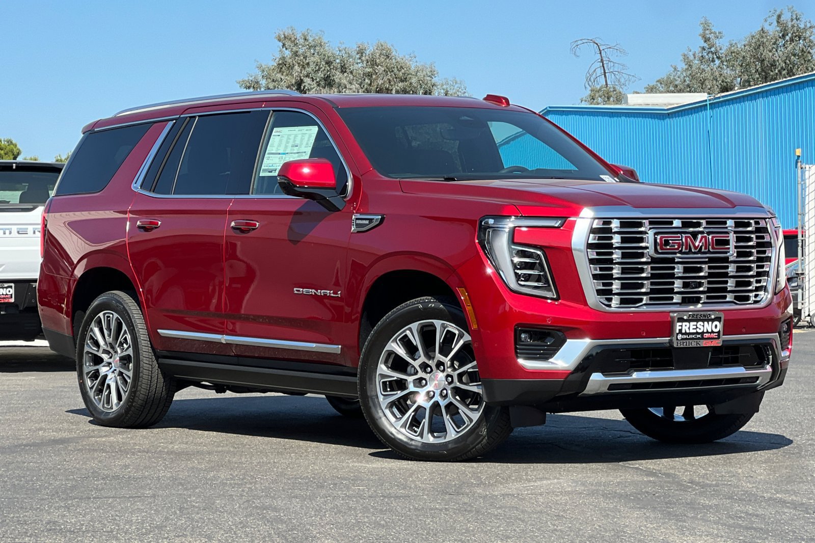 New 2026 GMC Yukon Denali w/ Denali Reserve Package AWD/4WD image 2