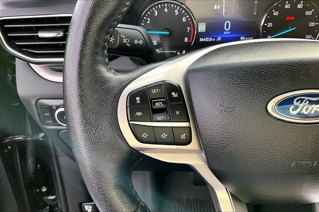Used 2023 Ford Explorer XLT w/ Equipment Group 202A AWD/4WD image 17