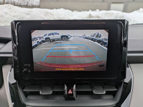 Used 2024 Toyota Corolla LE image 12