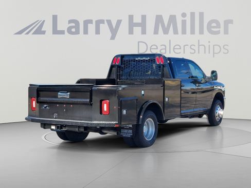 New 2025 RAM 3500 Tradesman w/ Chrome Appearance Group AWD/4WD image 6