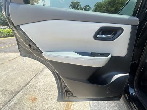 Used 2025 Nissan Rogue SV AWD/4WD image 14