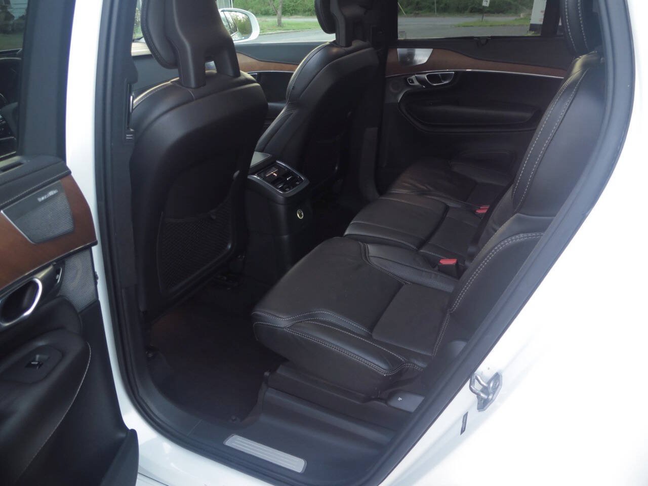 Used 2017 Volvo XC90 T8 Inscription w/ Luxury Package AWD/4WD image 15
