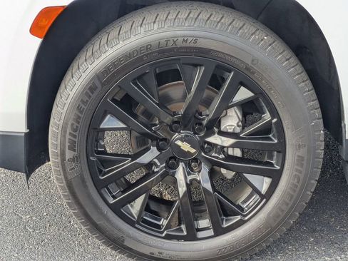 Used 2021 Chevrolet Tahoe LT w/ LT Signature Package image 11