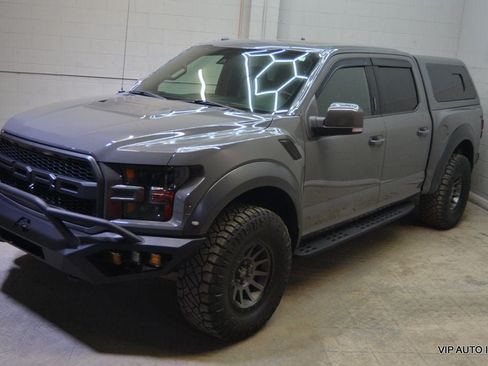 Used 2018 Ford F150 Raptor w/ Equipment Group 802A Luxury AWD/4WD image 2