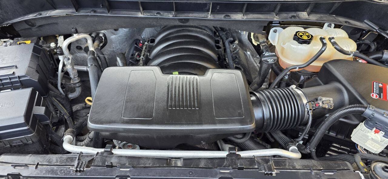 Used 2020 Chevrolet Silverado 1500 LT w/ Texas Edition RWD image 13