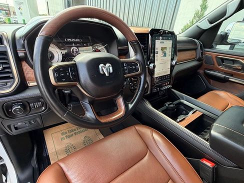 Used 2022 RAM 1500 Limited AWD/4WD image 11