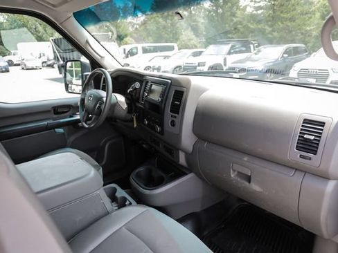 Used 2021 Nissan NV 3500 SV RWD image 29