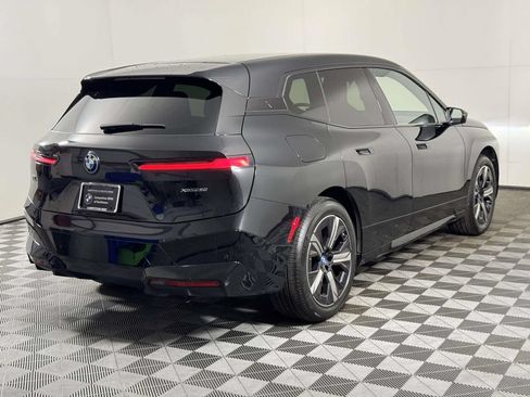 Used 2024 BMW iX xDrive50 w/ Premium Package AWD/4WD image 10