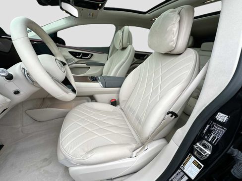 Used 2022 Mercedes-Benz EQS 580 4MATIC Sedan image 22