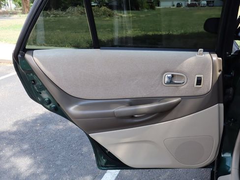 Used 2001 MAZDA Protege FWD image 24