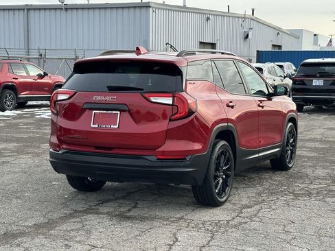 Certified 2023 GMC Terrain SLE w/ Driver Convenience Package image 4