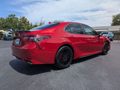 Used 2024 Toyota Camry SE w/ Convenience Package FWD image 4
