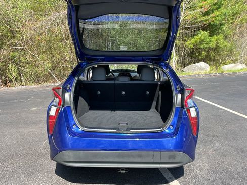 Used 2016 Toyota Prius Four FWD image 23