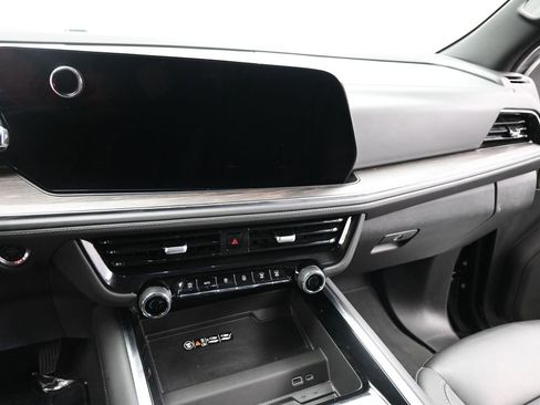 Used 2025 Chevrolet Tahoe LT image 15